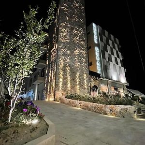 Hotel Qeparo